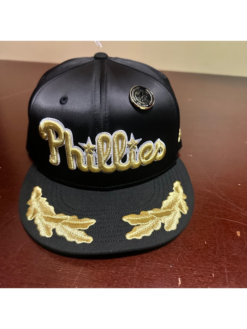 New Era 59FIFTY Day Philadelphia Phillies Gold Leaf 2025 Black Fitted Hat 7 3/4